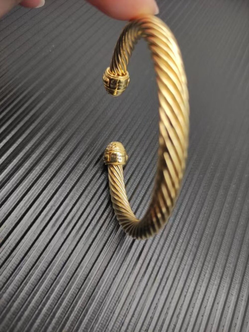 David Yurman Round Head Glod Bracelet - Picture 3 of 5